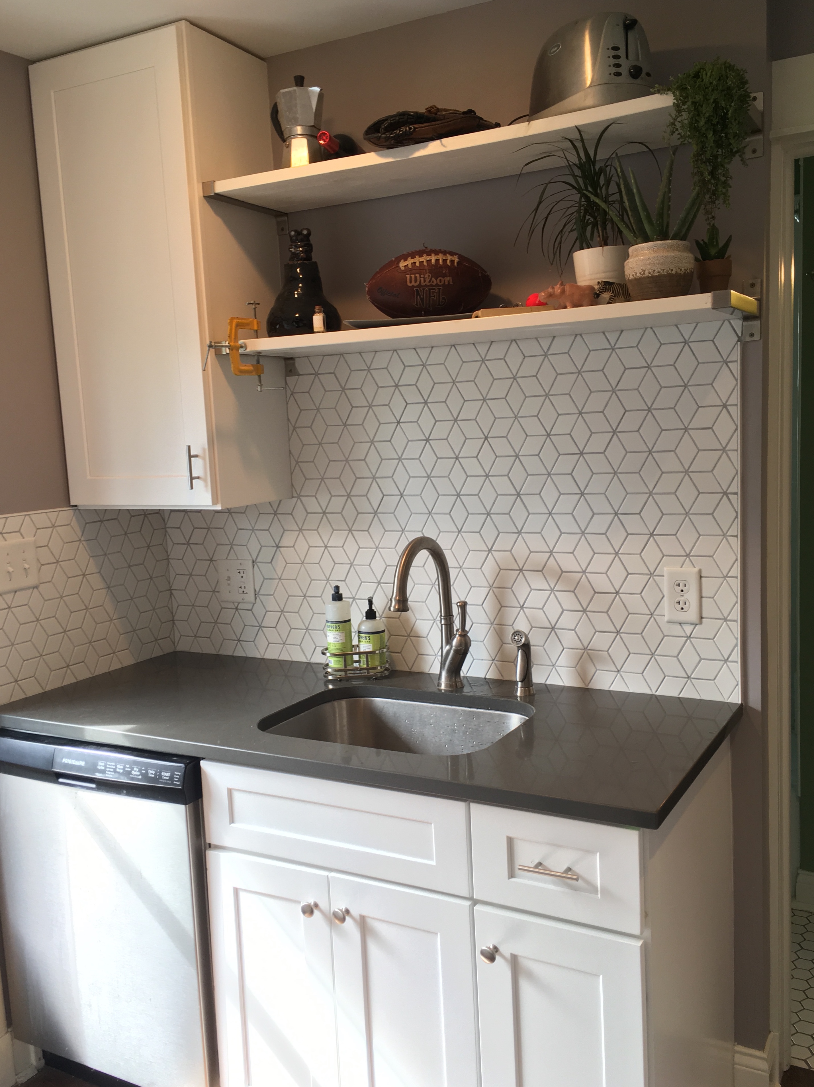 Hexagon ceramic tile backsplash